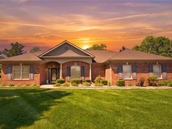 1709 Broadmoor, Mattoon, IL 61938