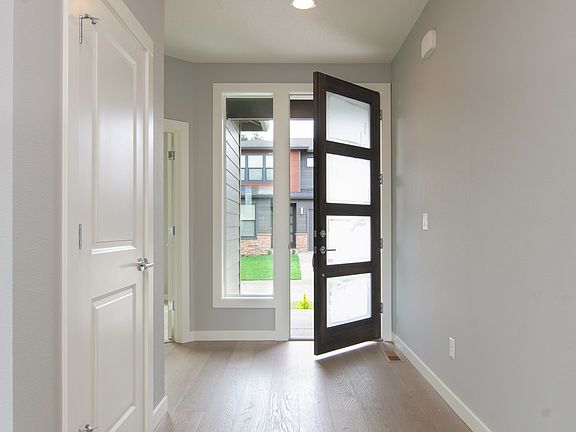 2nd image of 10701 NE 96th Ct