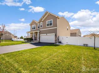 33 Savannah Dr, Barnegat, NJ 08005