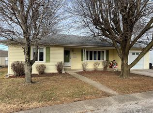 2008 Douglas Ave, Mattoon, IL 61938