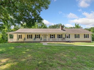 201 Azalea Rd, Roanoke Rapids, NC 27870