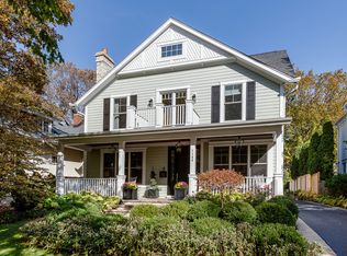 1189 Asbury Ave, Winnetka, IL 60093