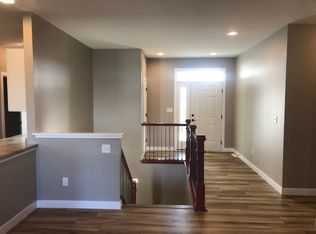 527 Deer View Ave, Tiffin, IA 52340