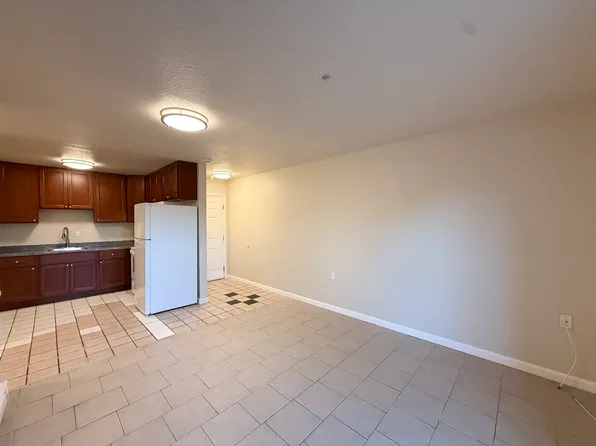 Dixon Landing Apartments, 29371 Dixon St APT 115, Hayward, CA 94544