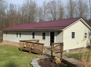 389 W Lake Rd, Transfer, PA 16154