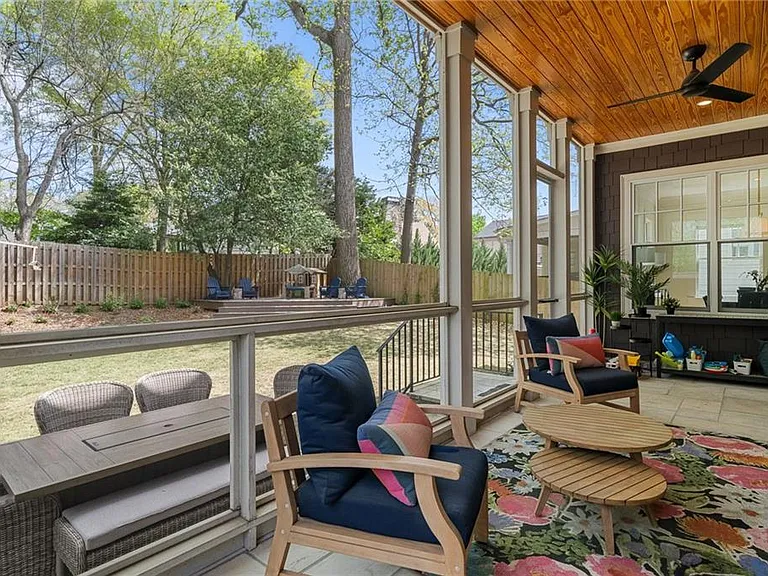 1381 Wessyngton Rd NE — Photo 55