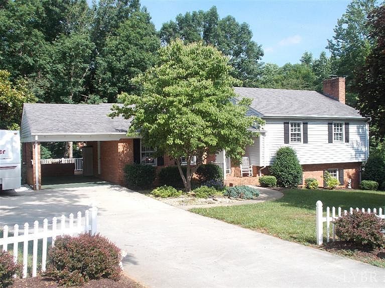 1st image of 29 Bradford Ln