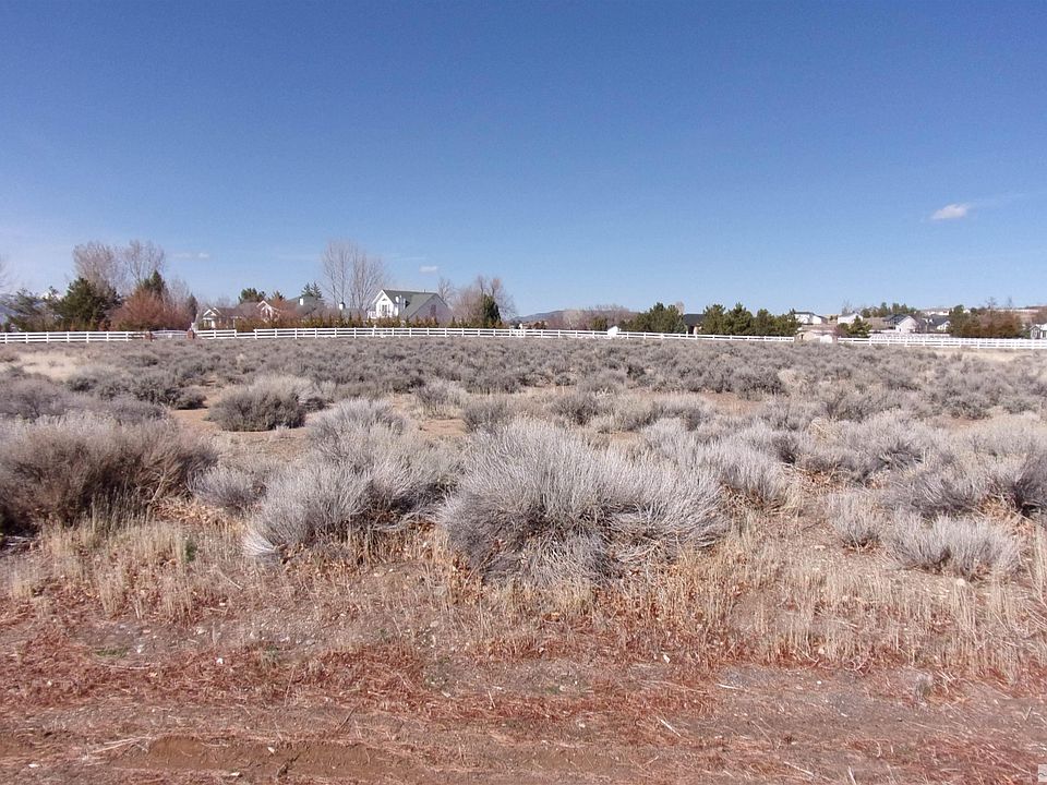 2nd image of 1809 Bitterbrush Ct