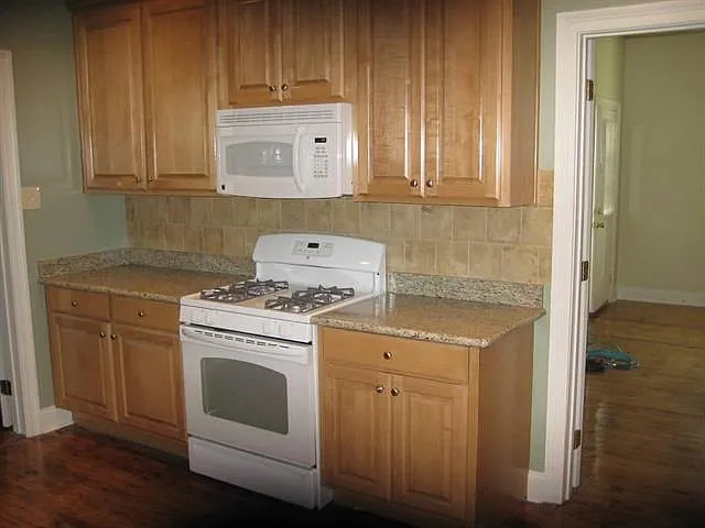 5550 Rosemary Pl — Photo 7