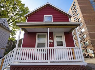 207 1/2 N Frances St, Madison, WI 53703