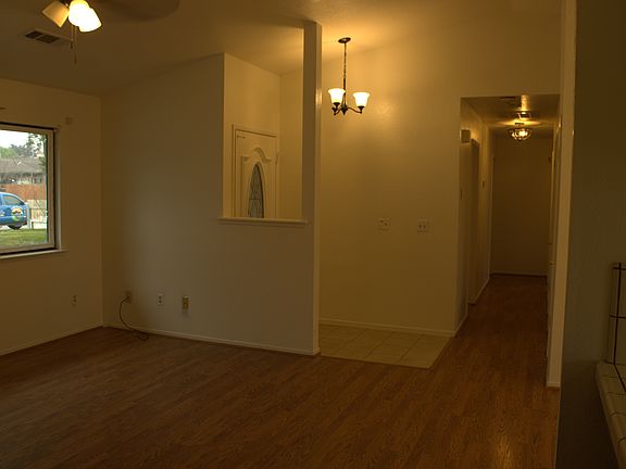 5th image of 1664 E Sandalwood Ave