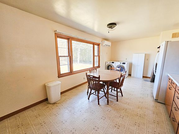 5th image of 622 Rockford Rd
