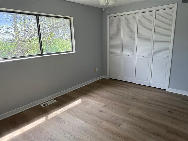 98 Lancelot Ln — Photo 24