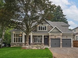 150 Saint Margarets Rd, Hamilton, ON L9G2L2