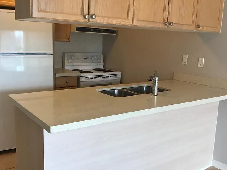 887 Bay St #1009 — Photo 3