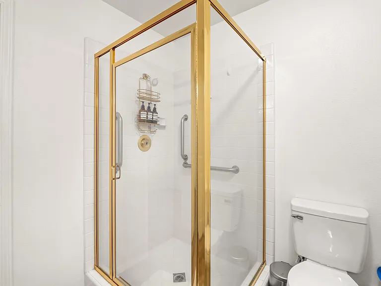 1126 N Purdue Ave — Photo 10