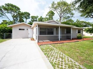 2925 Poinciana Dr, Naples, FL 34105