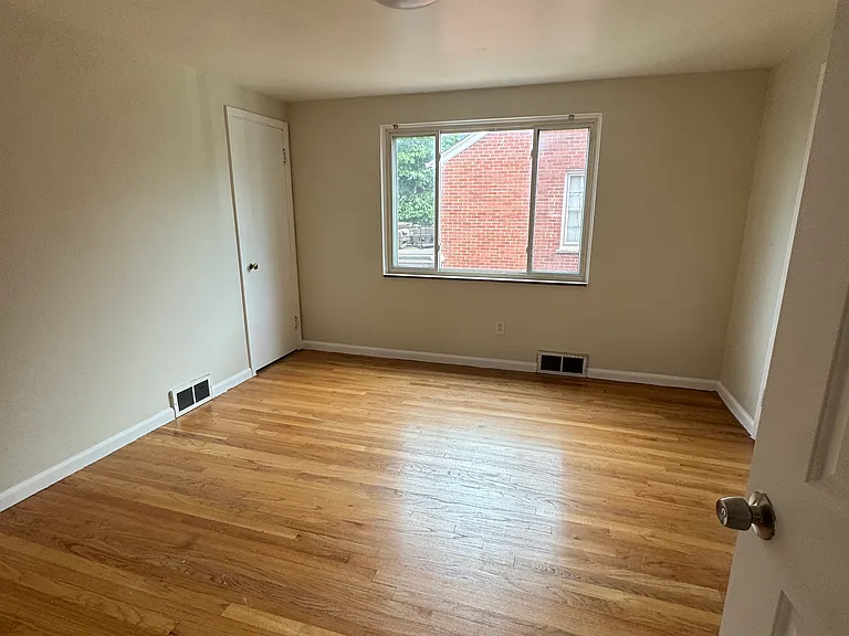 4670 Roemer St — Photo 5