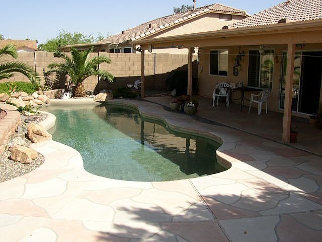 swimming pool/cool deck patio
