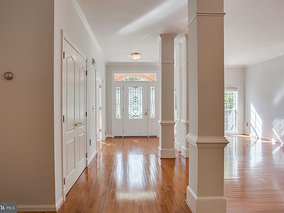 5th image of 4205 Mount Vernon Pl