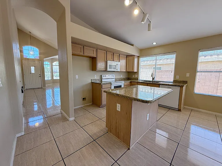 9821 W Yukon Dr — Photo 18
