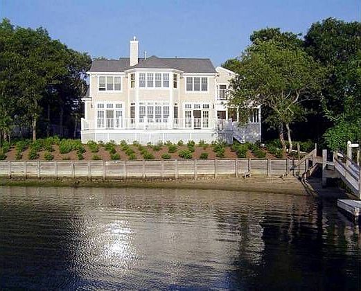 2nd image of 337 Edgewater Dr W