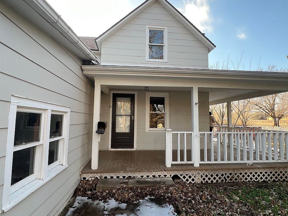 1st image of 617 W Towanda Ave
