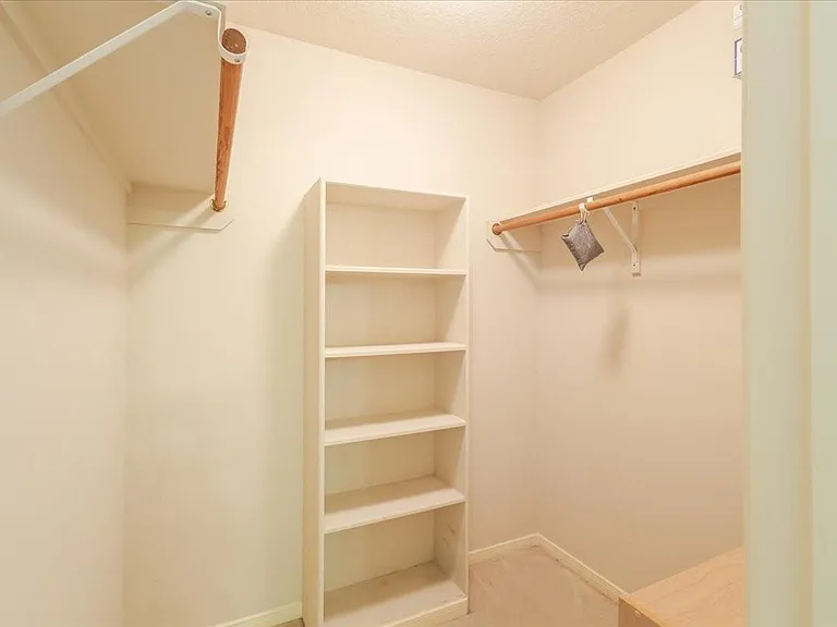 19510 Maywood Falls Cir — Photo 12