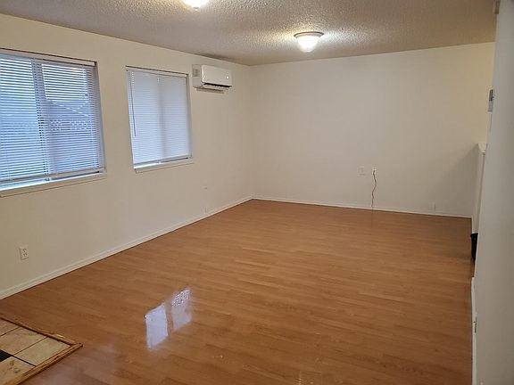 3rd image of 8701 13th Pl NE