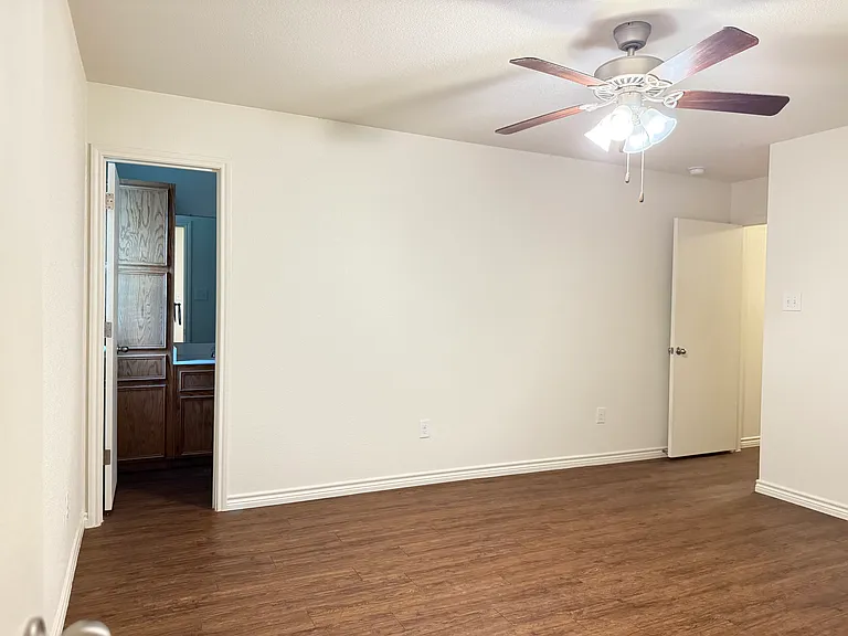 913 Ashwood St #A — Photo 14