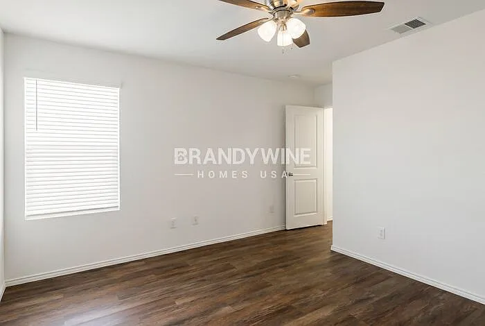 1432 Silver Oak Ln — Photo 12