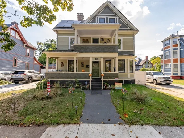 176 Florida St, Springfield, MA 01109