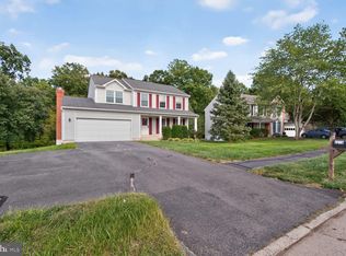 8219 Crackling Fire Dr, Gainesville, VA 20155