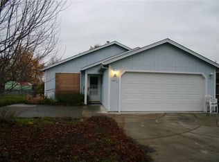 189 Mace Rd, Medford, OR 97501