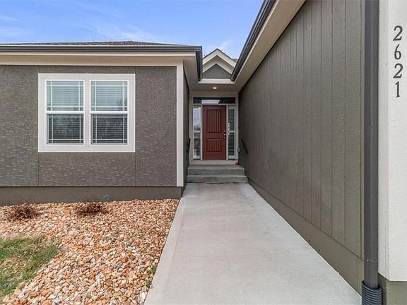 3rd image of 2621 NE Sonora Valley Dr