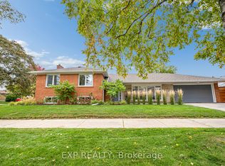 29 Newell Ct, Toronto, ON M9A 4T9