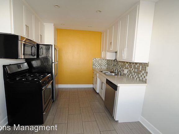 3rd image of 1829 20th St APT E