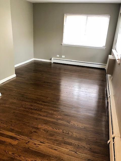 2nd image of 609 Oakton St APT 3B