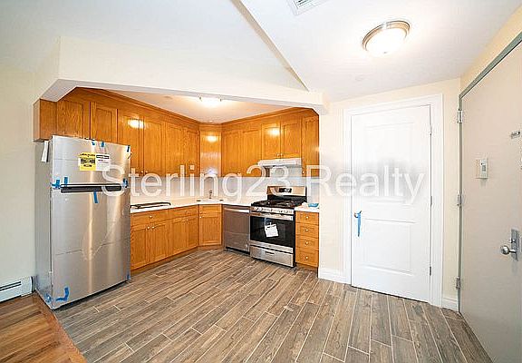4th image of 32-81 45th St #2