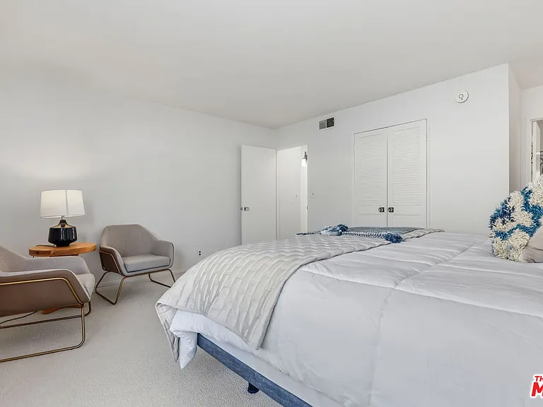 11952 Darlington Ave #3 — Photo 30
