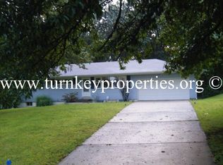 6718 James A Reed Rd, Kansas City, MO 64133