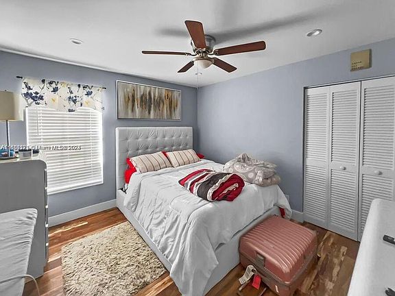 3rd image of 7325 NW 54th St