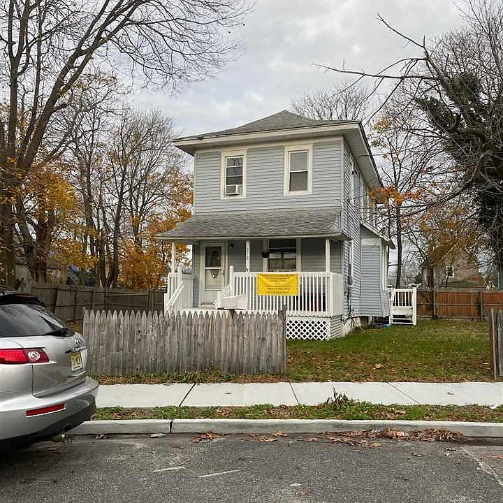 1st image of 218 Shadeland Ave