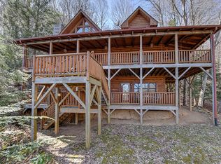 1029 Waterford Dr, Maggie Valley, NC 28751