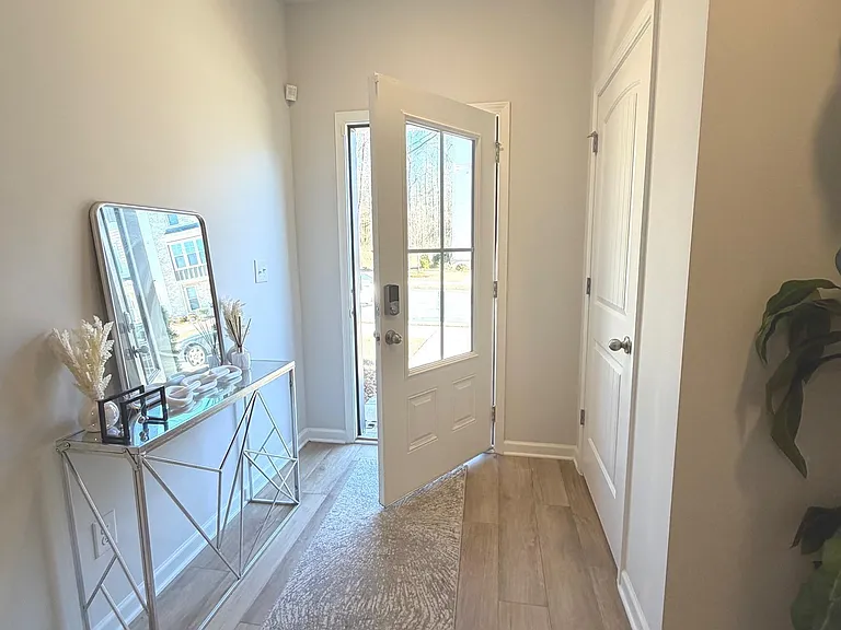 205 Wallace St — Photo 17