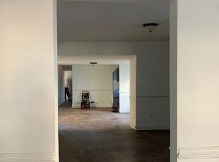 19 Oak St, Salem, NJ 08079