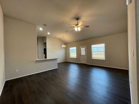 3rd image of 625 Heathers Way