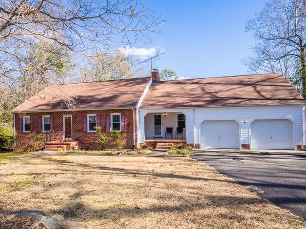 16 Martins Br, Aylett, VA 23009