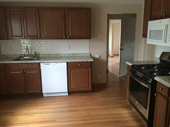 2nd floor kitchen