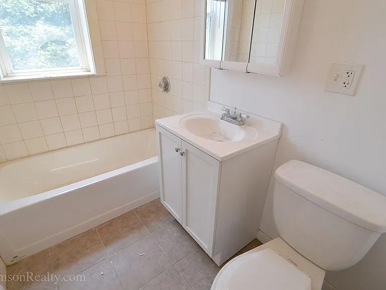 18 Medway St #5 — Photo 8